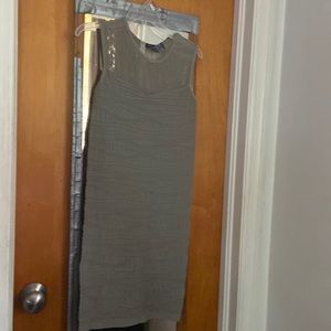 I will selling a gray dress